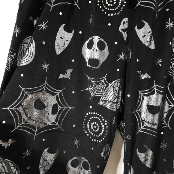 ✨️4/$20. NIGHTMARE BEFORE XMAS Silver Printed Velour Joggers With Elastic Waist - Picture 5 of 16